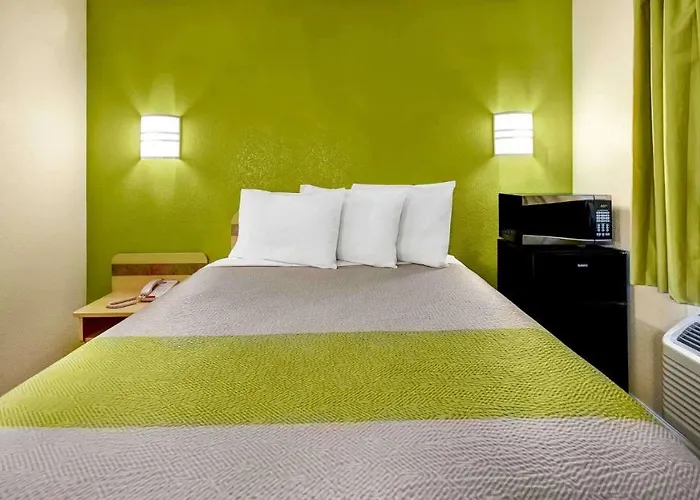 Lakeside Havasu Hotel