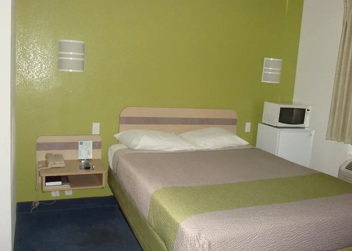 Lakeside Havasu Hotel 2*